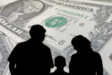 silhouette van een gezin op geld